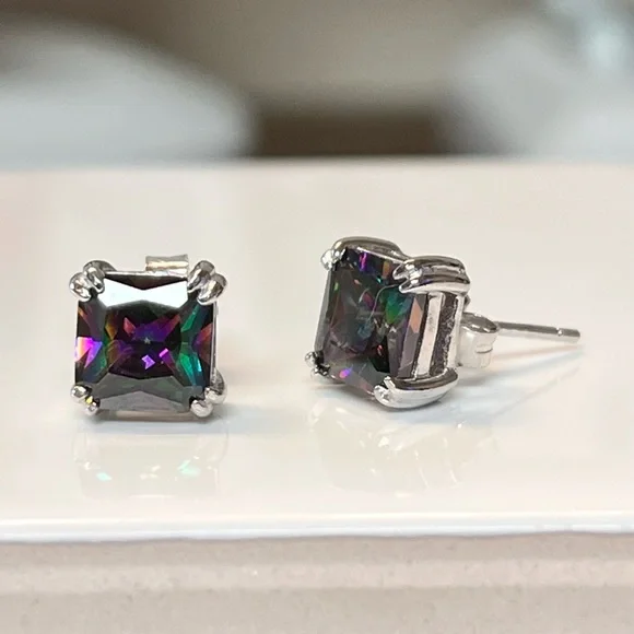 925 Sterling Silver. Earring - Picture 2 of 3